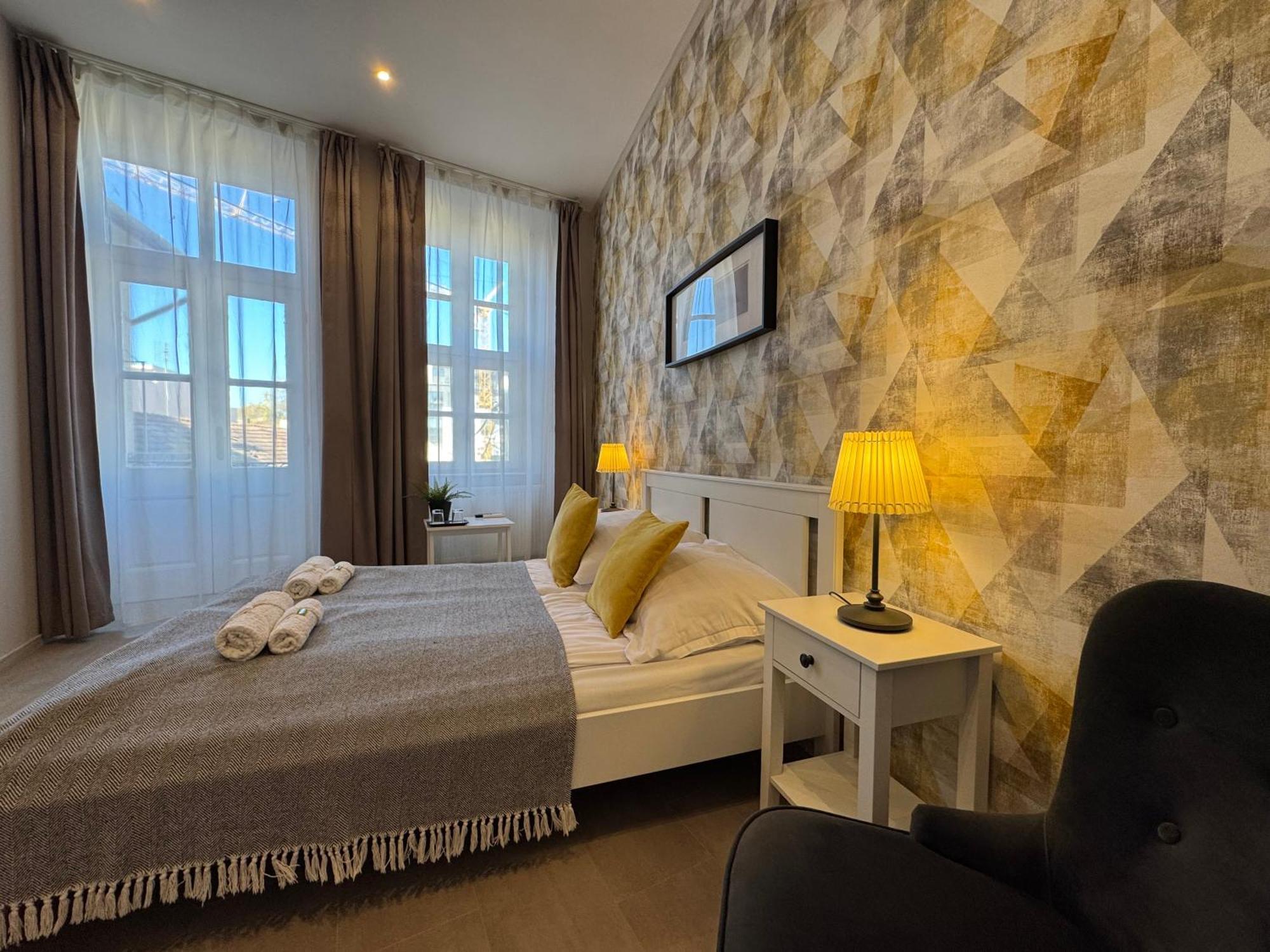 Center Rooms Miskolc Exterior foto